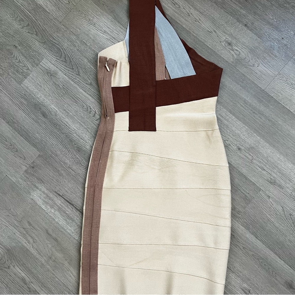 One-Shoulder Bandage Style Dress - Picture 4 of 8